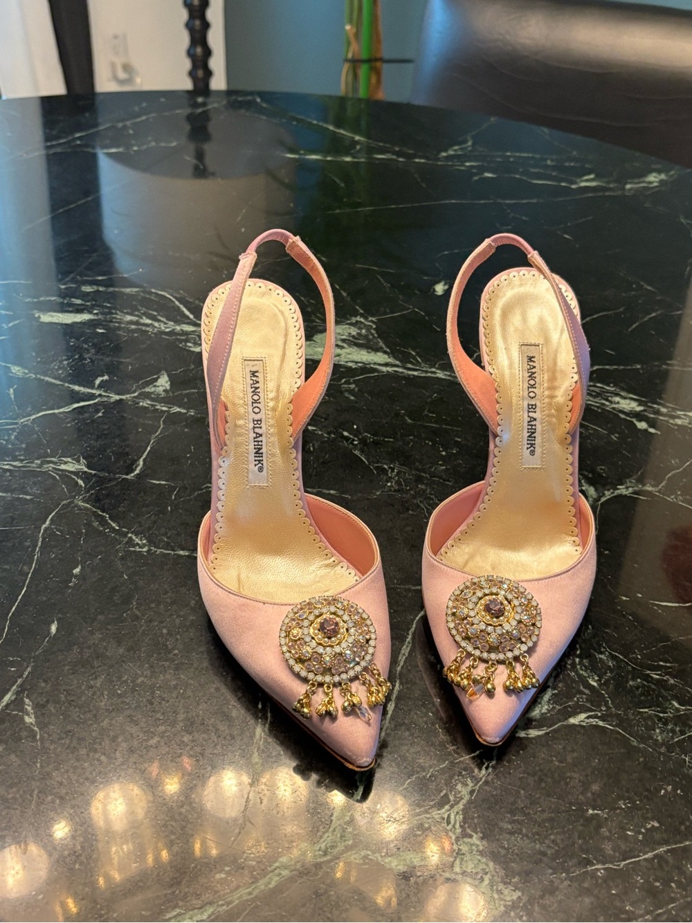 Preloved Manolo Blahnik (US 7.5 EUR38) - Picture 8 of 16